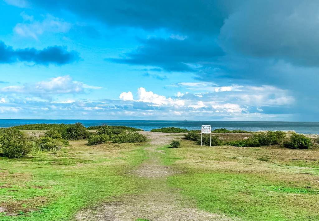 Strandzugang am Deich auf Fehmarn